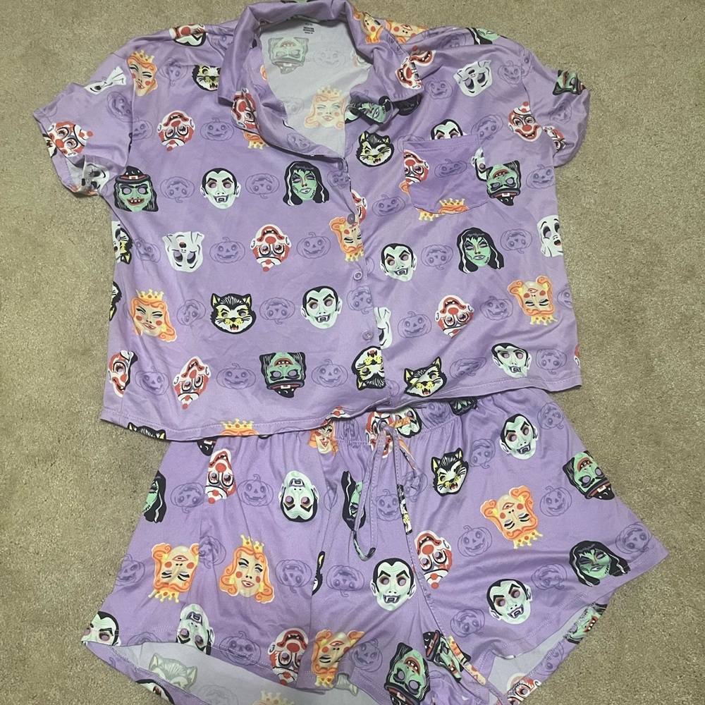 Women’s Purple a Halloween  Print Pajama Set
